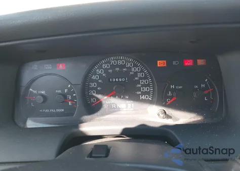 2005 Ford Crown Victoria Police z USA, uszkodzony, nr VIN 2FAHP71W15X101329